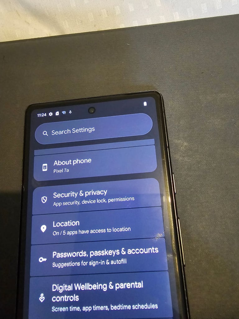 Google pixel 7a 5g 128gb dual sim unlocked £100