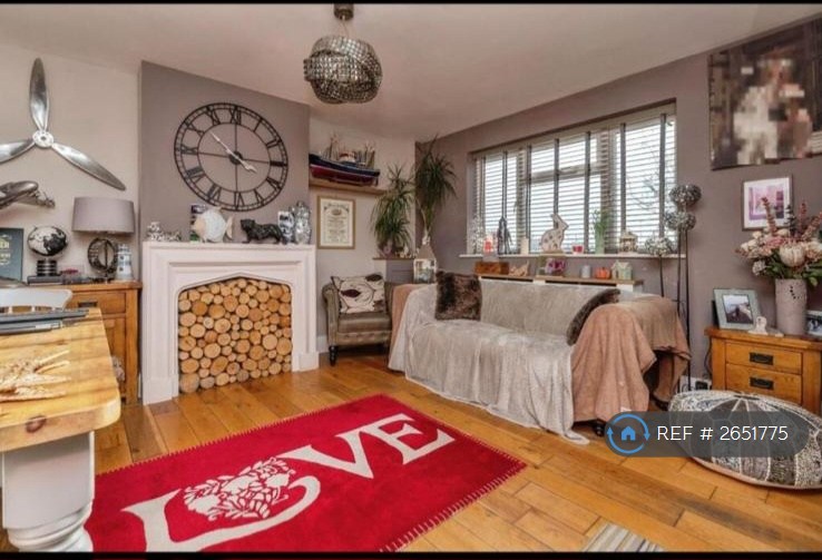 image for 2 bedroom house in Lockyer Road, Purfleet, RM19 (2 bed) (#2651775)