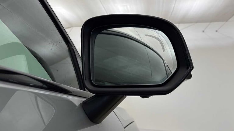 2024 Volvo XC40 2.0 B4P Ultra Dark 5dr Auto SUV Petrol Automatic