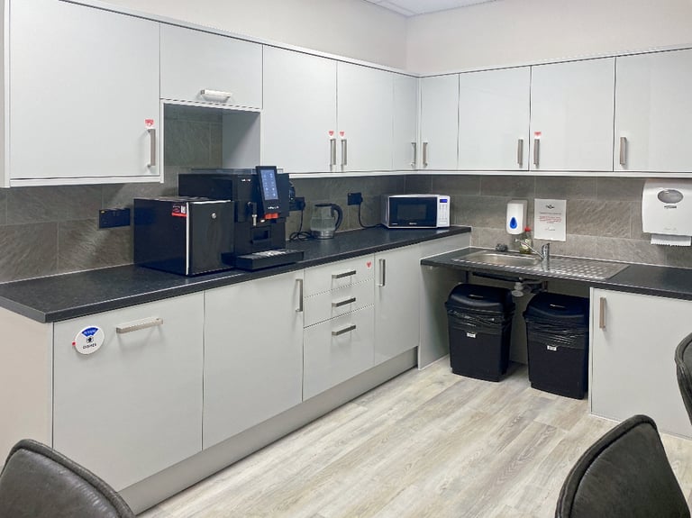 Nottingham - NG2 1AG, Find a dedicated desk and get down to business in Regus Nottingham, Lock House