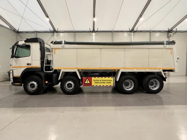Volvo FM 410 8x4 Day Cab Tipper