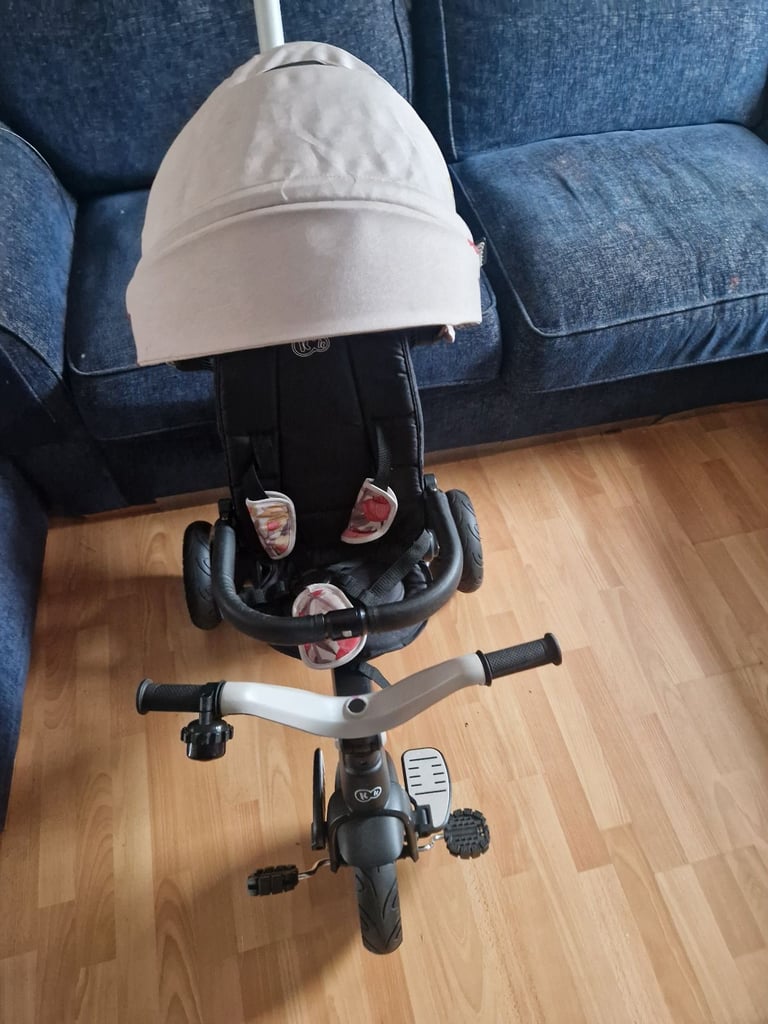 Almost New Girls’ Trike – Barely Used! £70 ono