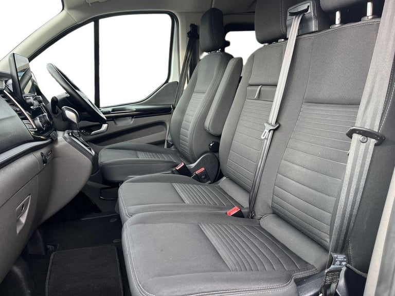 2022 Ford Transit Custom Double Cab in Van Limited 2.0L 170PS AUTO Frozen White