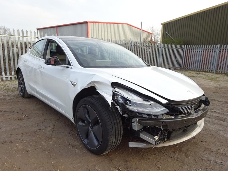 2020 70 REG TESLA MODEL 3 STANDARD RANGE + ELECTRIC AUTO DAMAGED SALVAGE