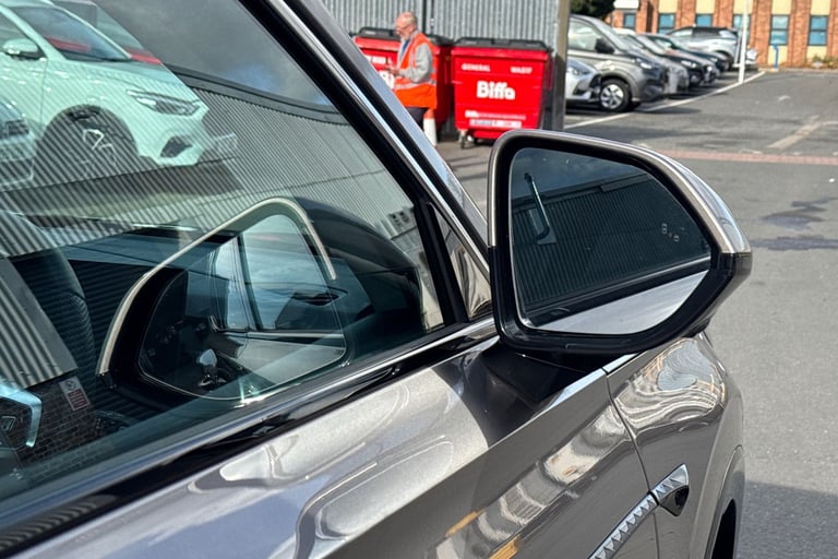 2025 MG MG HS 106290 Hatchback Petrol Manual