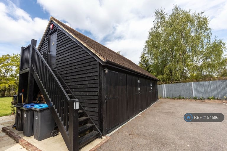 Studio flat in Pickwell Lane, Rh17 5Rh, RH17 (#54586)