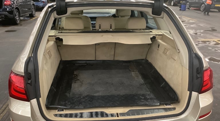 BMW, 5 SERIES, Estate, 2011, Semi-Auto, 2996 (cc), 5 doors