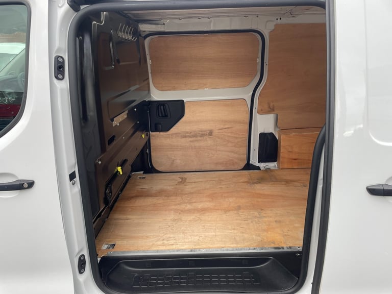 2022 Peugeot Expert 2.0 BLUEHDi 1400 PROFESSIONAL PREMIUM STANDARD PANEL VAN 6DR DIESEL EURO 6 PA...