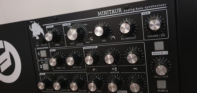 Moog Minitaur Boxed with rack ears