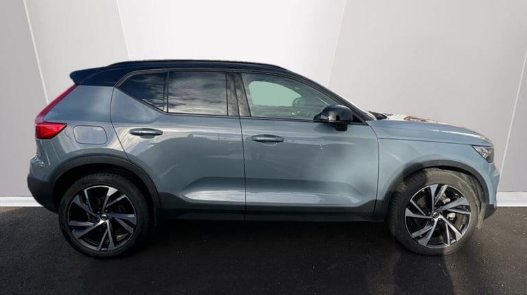 2021 Volvo XC40 2.0 B4P R DESIGN Pro 5dr Auto SUV Petrol Automatic