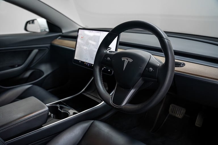 2020 Tesla Model 3 Long Range Saloon Electric Automatic