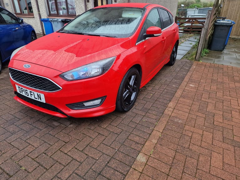 Ford focus zetec 2016 mot till 26th june 2026