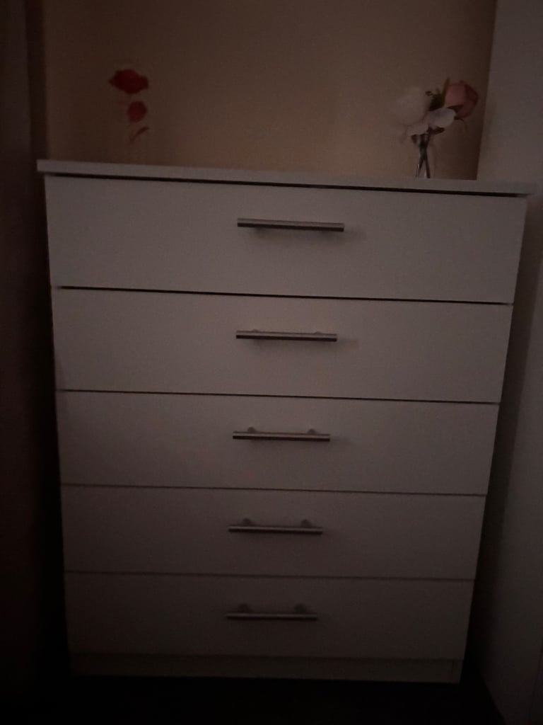 image for White chest drawers 6 departments 