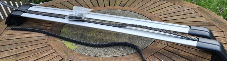 Jaguar Range Rover Roof Cross Bars - NEW with keys.