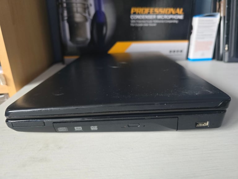 Dell Inspiron 1545 Laptop Windows 7 Home Premium 