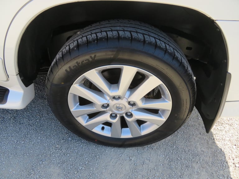 2015 Toyota Landcruiser ZX 4.6 V8  4x4 Petrol Automatic