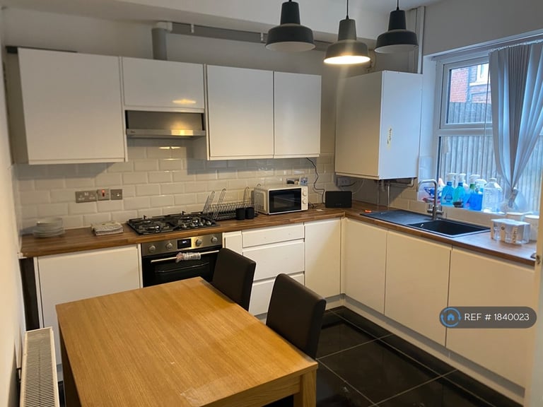 2 bedroom house in Hovis Street, Manchester, M11 (2 bed) (#1840023)