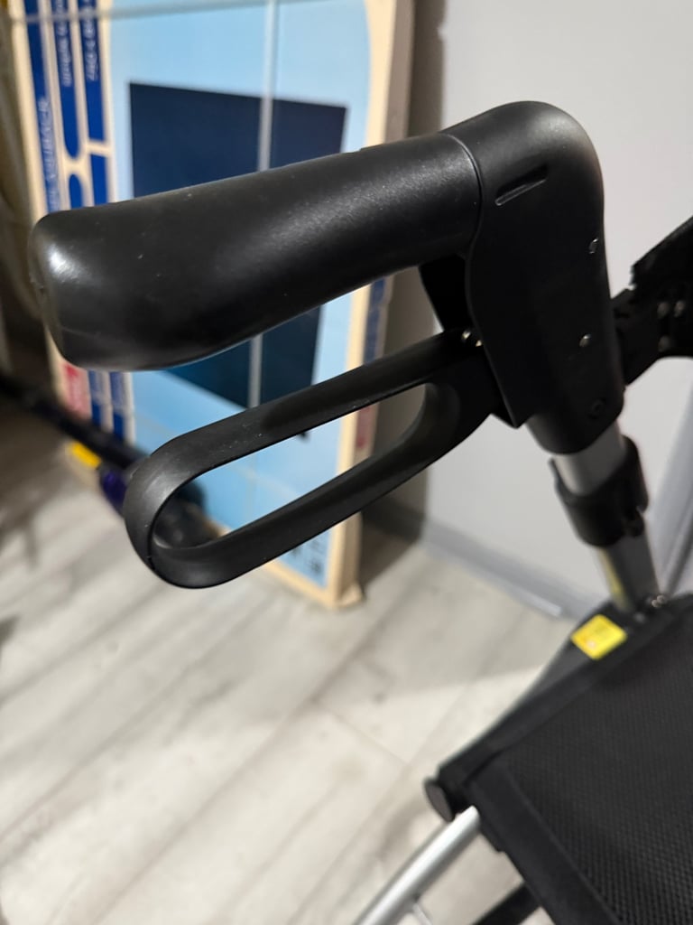 Tuni Prism Mobility Walking Aid