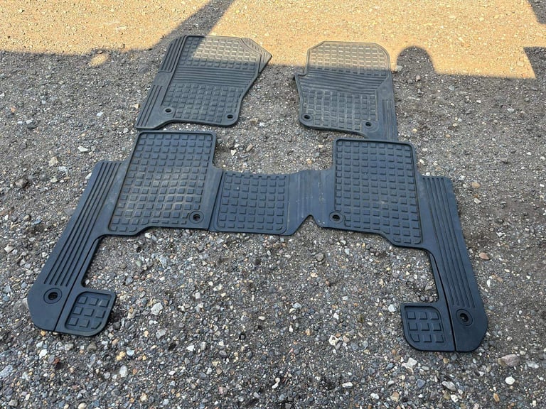 Landrover Discovery 3/4 Full Set Rubber Genuine Landrover