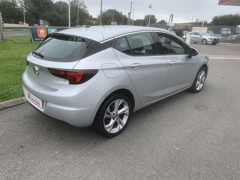 2020 Vauxhall Astra SRI 1.2T - New MOT - Only 41000 miles