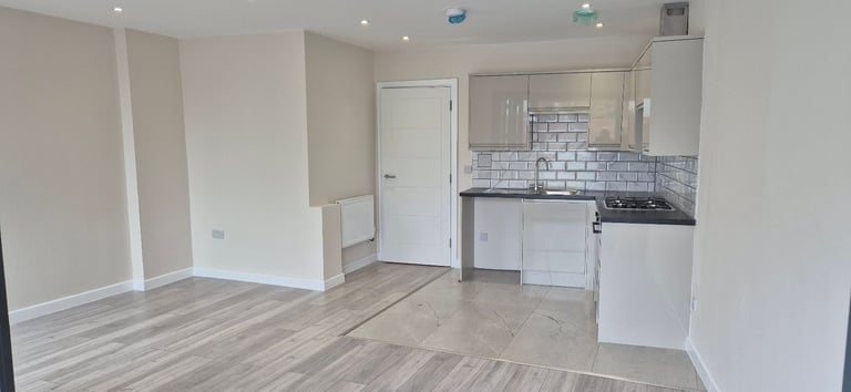 BRAND NEW 1-BEDROOM FLAT IN MITCHAM