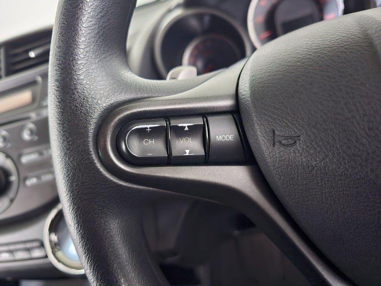 2011 Honda Jazz 1.4 i-VTEC ES CVT Euro 5 5dr HATCHBACK Petrol Automatic