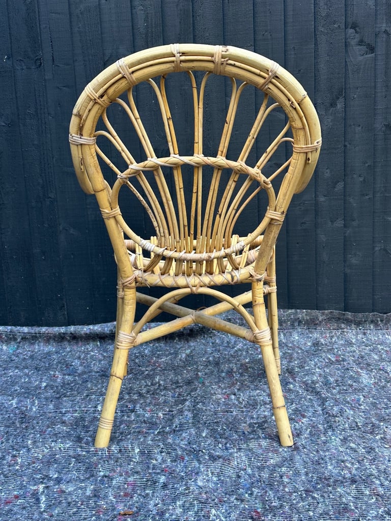 Wicker / cane / rattan style vintage chair - great condition and very comfortable! 