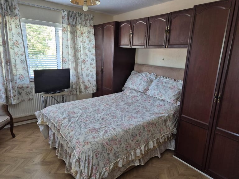 image for DOUBLE ROOM MISBOURNE ROAD HILLINGDON MIDDLESEX UB10