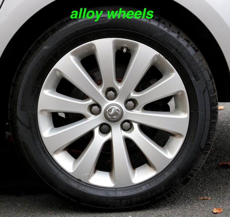 2017 Vauxhall Zafira Tourer 1.4i Turbo Design Euro 6 5dr MPV Petrol Manual