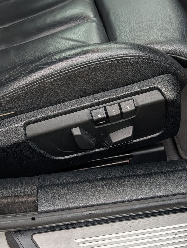 BMW, 6 SERIES, Coupe, 2013, Semi-Auto, 2993 (cc), 4 doors