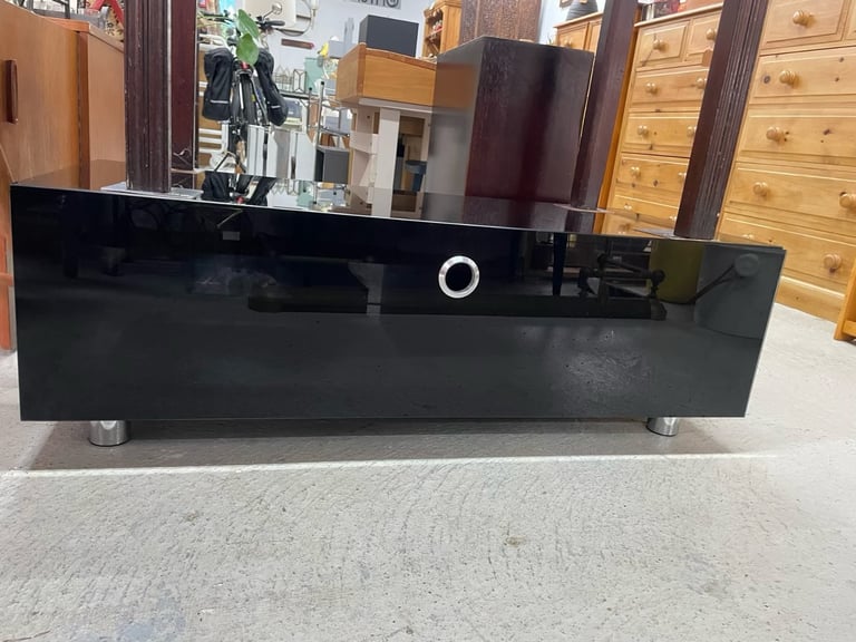 Glass gloss black unit £35