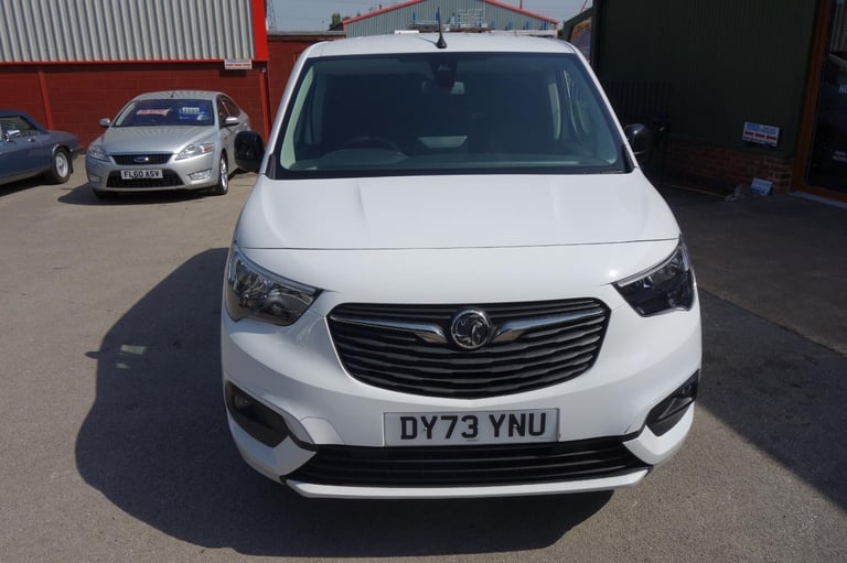 Vauxhall Combo 2300 1.5 Turbo D 100ps H1 Pro Van DIESEL MANUAL 2023/73
