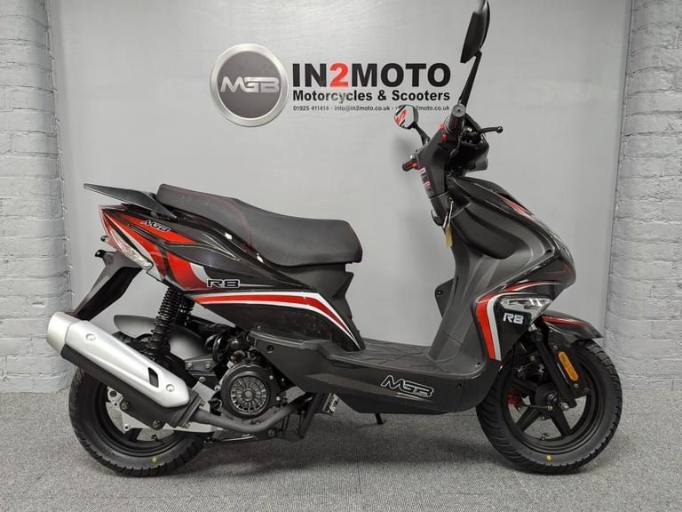 image for MGB R8 50cc (BLACK,WHITE,ORANGE)