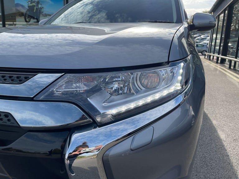 2020 Mitsubishi Outlander 2.4h TwinMotor 13.8kWh Verve CVT 4WD Euro 6 (s/s) 5dr ESTATE Petrol/Ele...