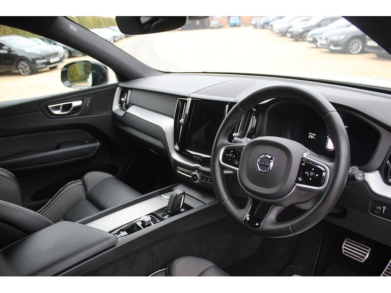 2022 Volvo XC60 B5 MHEV R-Design SUV HYBRID Automatic