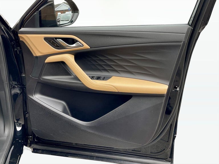 2025 MG MG HS 1.5 Hybrid+ Trophy SUV 5dr Petrol Hybrid Auto Euro 6 (s/s) (224 ps) ESTATE Petrol/E...
