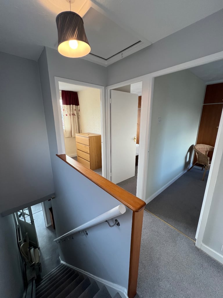 3 Bedroom Semi-Detached Home — Furnished – Wednesbury (WS10) Available now