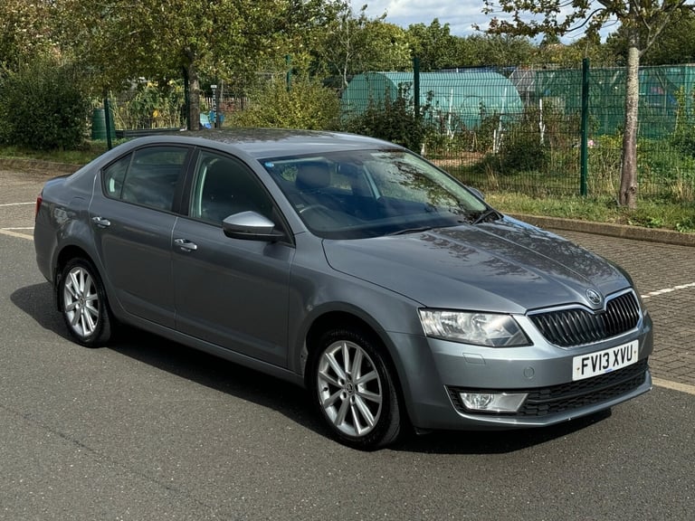 2013 Skoda Octavia 1.6 TDI CR Elegance 5dr DSG HATCHBACK Diesel Automatic