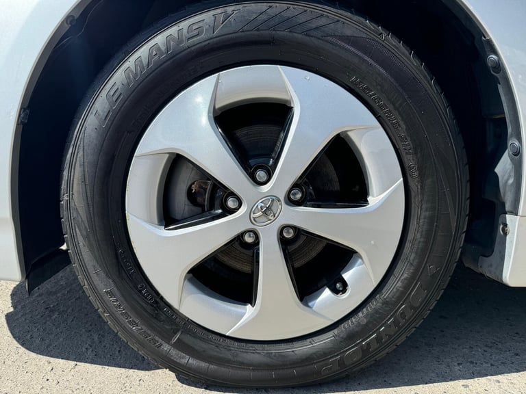 2012 Toyota Prius 1.8 VVTi Excel 5dr  Hatchback Petrol/Electric Hybrid Automatic