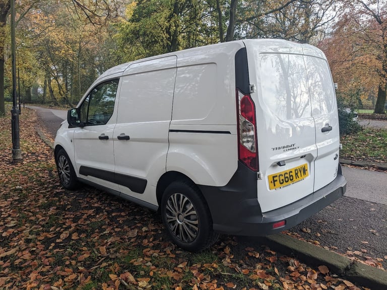 transit connect EURO 6, px a leasure, very economical,any inspection only £3195 no vat