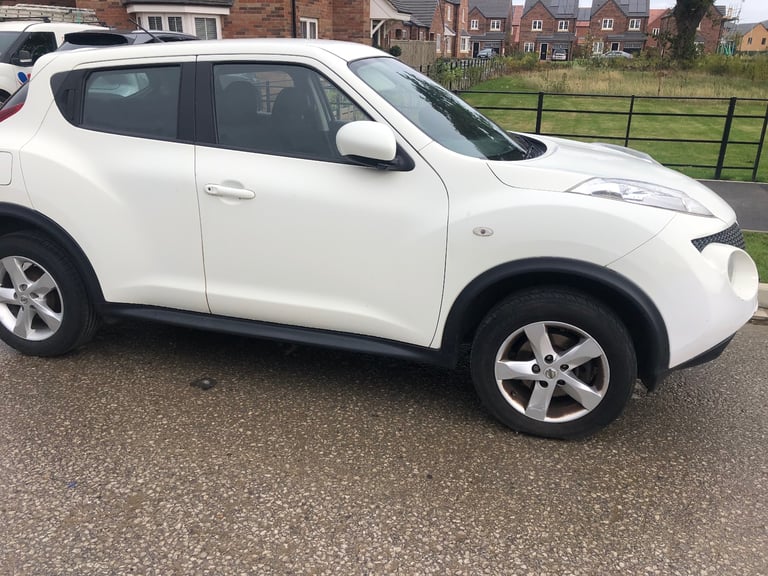 Nissan, JUKE, Hatchback, 2014, Manual, 1598 (cc), 5 doors