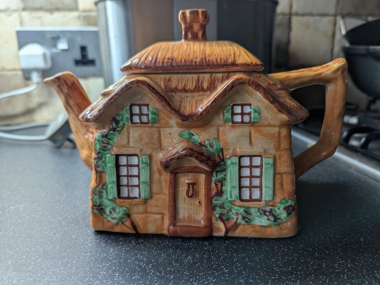 Vintage Westminster Teapot
