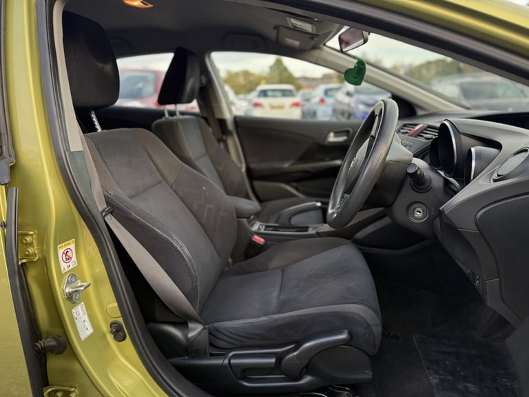 HONDA CIVIC 1.8 i-VTEC SE Yellow Manual Petrol 2013