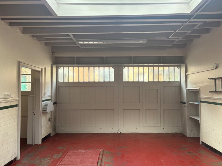 Secure triple garage with power and water West End Edinburgh