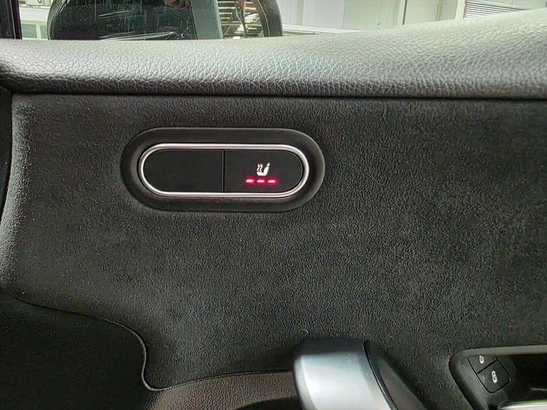 2020 Mercedes-Benz A-Class 1.3 A200 AMG Line 7G-DCT Euro 6 (s/s) 4dr SALOON Petrol Automatic