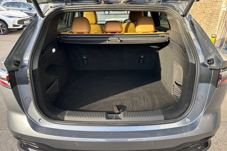 2024 MG MG HS 106290 Hatchback Petrol Manual