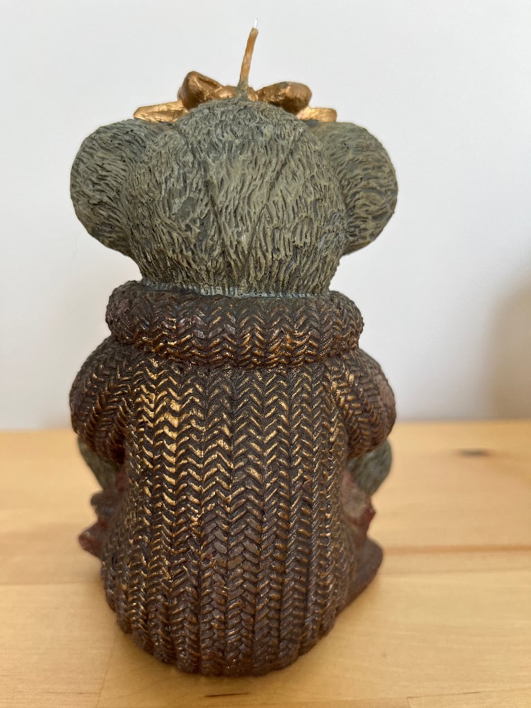 Vintage cute teddy bear candle. Unused