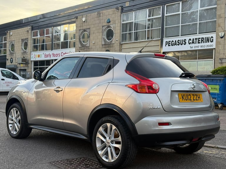 2012 Nissan Juke 1.6 Acenta 5dr [Premium Pack] HATCHBACK PETROL Manual