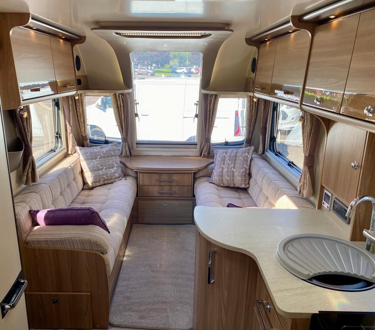 2015 Bailey Unicorn 3 Cadiz. 4 Berth. Single Axle Touring Caravan