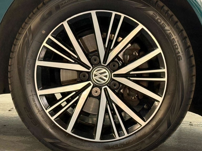 2017 Volkswagen Golf 1.6 TDI BlueMotion Tech SE Nav Euro 6 (s/s) 5dr Hatchback Diesel Manual